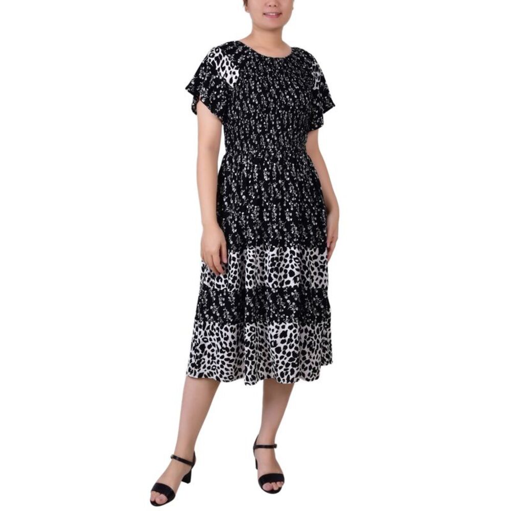 NY Collection Petite Short Sleeve Smocked Combo Print Dress